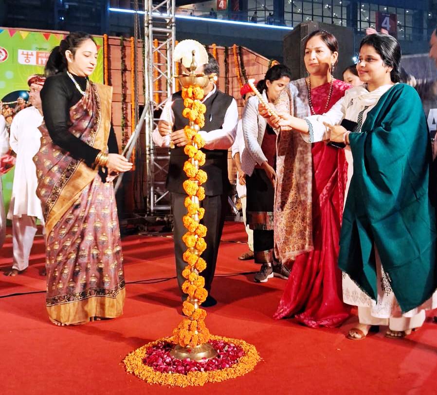 Pragati Maidan Celebrates Rajasthan’s Cultural Grandeur with Folk Performances