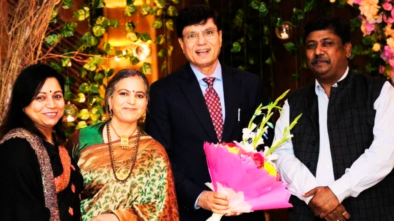 Veteran Journalist Rakesh Kumar Singh Pays Tribute to Retiring Special Cell Officer Hriday Bhushan